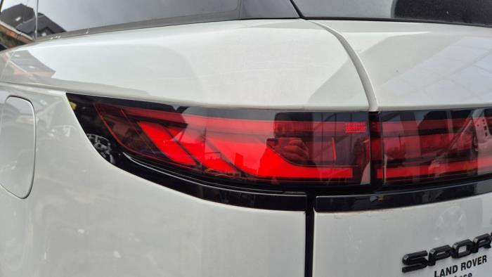 Landrover Range Rover Sport 3.0 P400 MHEV Sloopvoertuig (2024, Licht, Grijs)