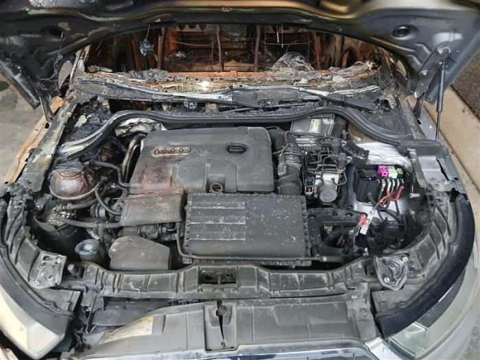 Audi A1 Sportback 1.4 TDI Ultra 12V Sloopvoertuig (2015, Zilver)