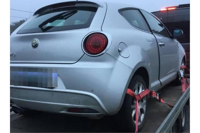 Alfa Romeo MiTo 1.3 JTDm 16V Sloopvoertuig (2011, Zilver)