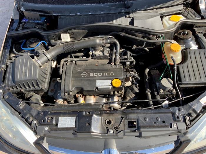 Opel Corsa C 1.4 16V Twin Port Sloopvoertuig (2005, Zwart)