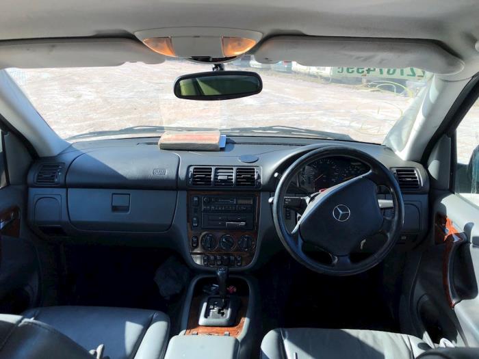 Mercedes ML I 3.2 320 V6 18V Sloopvoertuig (2002)
