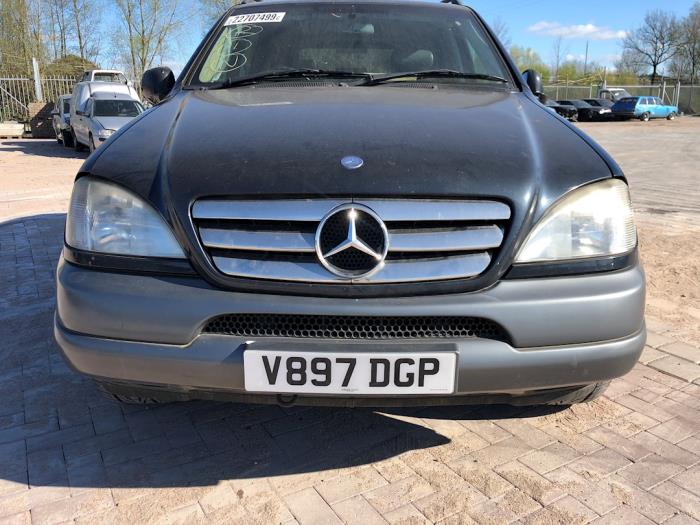 Mercedes ML I 3.2 320 V6 18V Sloopvoertuig (2002)