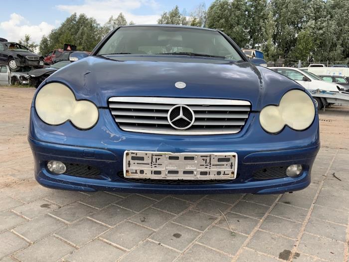 Mercedes C Sportcoupé 2.2 C-220 CDI 16V Sloopvoertuig (2003, Blauw)
