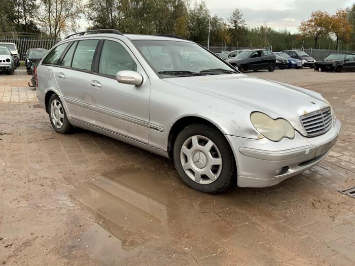 Mercedes C Combi 2.2 C-200 CDI 16V Sloopvoertuig (2001, Grijs)