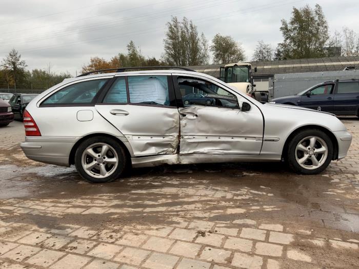Mercedes C Combi 2.2 C-200 CDI 16V Sloopvoertuig (2003, Grijs)