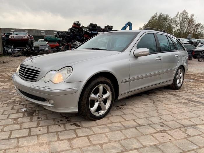 Mercedes C Combi 2.2 C-200 CDI 16V Sloopvoertuig (2003, Grijs)