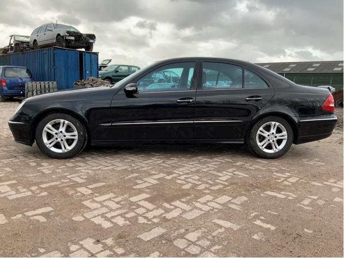 Mercedes E 3.0 E-320 CDI 24V Sloopvoertuig (2006, Zwart)