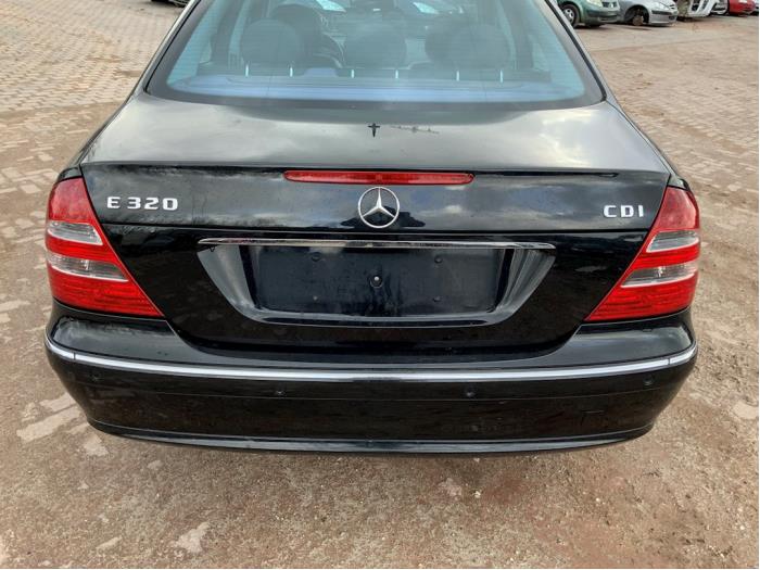 Mercedes E 3.0 E-320 CDI 24V Sloopvoertuig (2006, Zwart)
