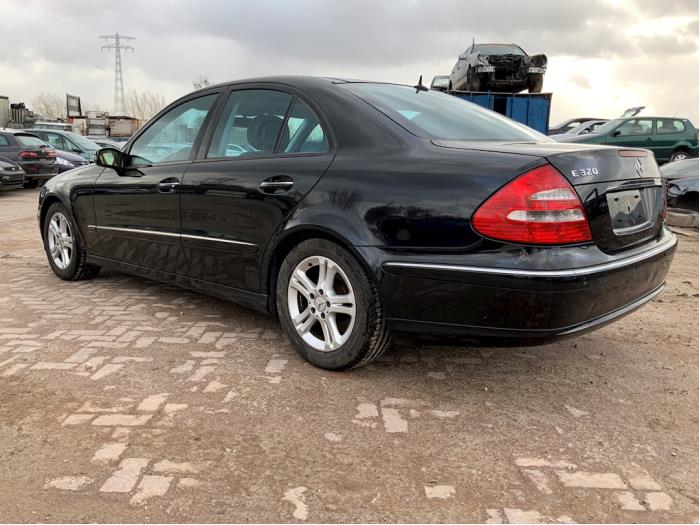 Mercedes E 3.0 E-320 CDI 24V Sloopvoertuig (2006, Zwart)