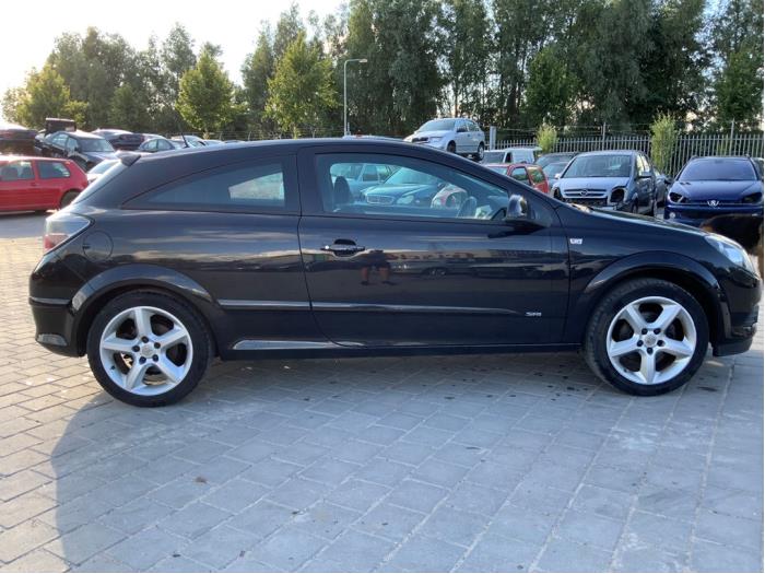 Opel Astra H GTC 1.8 16V Sloopvoertuig (2010, Zwart)