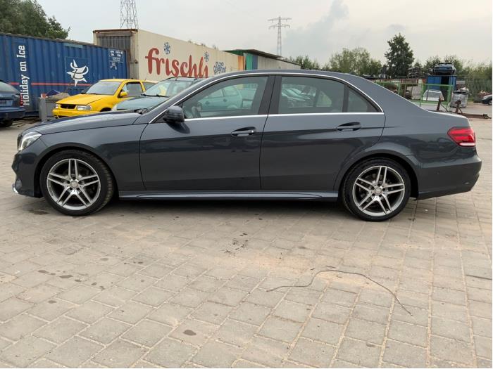 Mercedes E E-300 BlueTec Hybrid V6 24V Sloopvoertuig (2014, Grijs)