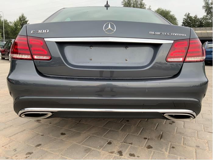 Mercedes E E-300 BlueTec Hybrid V6 24V Sloopvoertuig (2014, Grijs)