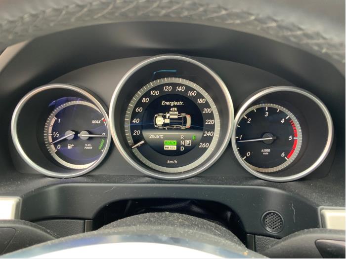 Mercedes E E-300 BlueTec Hybrid V6 24V Sloopvoertuig (2014, Grijs)