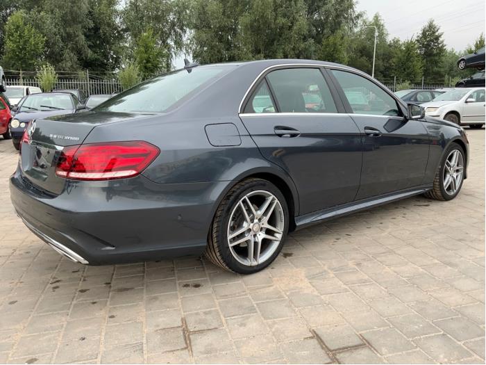 Mercedes E E-300 BlueTec Hybrid V6 24V Sloopvoertuig (2014, Grijs)