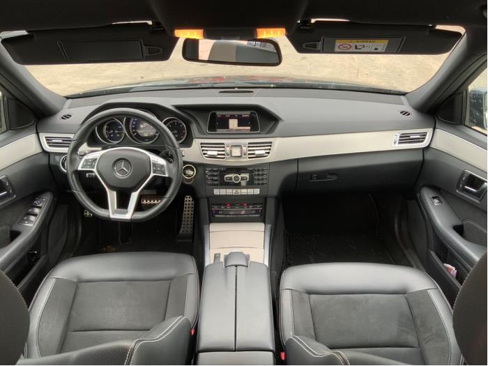 Mercedes E E-300 BlueTec Hybrid V6 24V Sloopvoertuig (2014, Grijs)