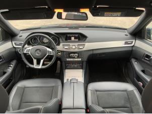 Mercedes E E-300 BlueTec Hybrid V6 24V Sloopvoertuig (2014, Grijs)