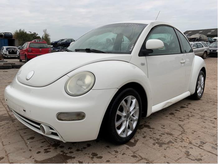 Een zekere Diplomatieke kwesties Inademen Volkswagen New Beetle 2.0 Sloopvoertuig (1999, Wit)
