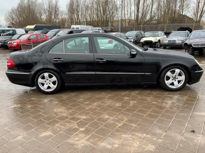 Mercedes E 2.2 E-220 CDI 16V Sloopvoertuig (2003, Zwart)