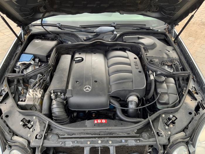 Mercedes E Combi 2.2 E-220 CDI 16V Sloopvoertuig (2005, Grijs)