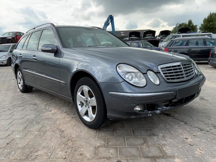 Mercedes E Combi 2.2 E-220 CDI 16V Sloopvoertuig (2005, Grijs)