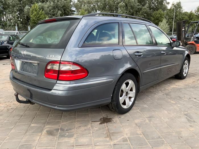 Mercedes E Combi 2.2 E-220 CDI 16V Sloopvoertuig (2005, Grijs)