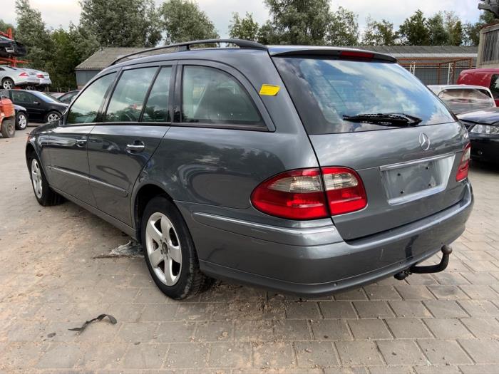 Mercedes E Combi 2.2 E-220 CDI 16V Sloopvoertuig (2005, Grijs)