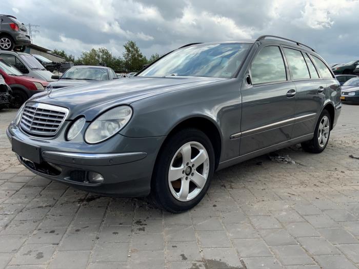 Mercedes E Combi 2.2 E-220 CDI 16V Sloopvoertuig (2005, Grijs)