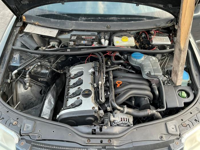 Volkswagen Passat Variant 2.0 20V Sloopvoertuig (2003, Blauw)