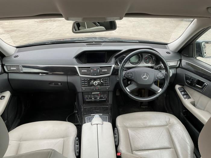 Mercedes E E-350 CDI V6 24V BlueEfficiency Sloopvoertuig (2009, Grijs)