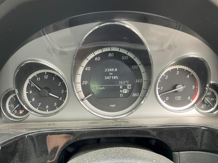 Mercedes E E-350 CDI V6 24V BlueEfficiency Sloopvoertuig (2009, Grijs)