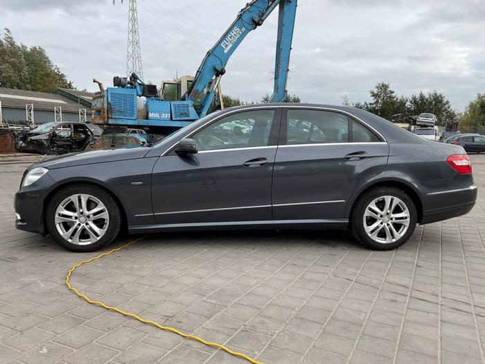 Mercedes E E-350 CDI V6 24V BlueEfficiency Sloopvoertuig (2009, Grijs)