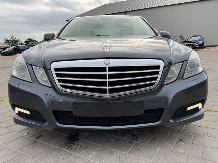 Mercedes E E-350 CDI V6 24V BlueEfficiency Sloopvoertuig (2009, Grijs)