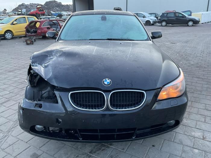 BMW 5 serie 530i 24V Sloopvoertuig (2004, Zwart)