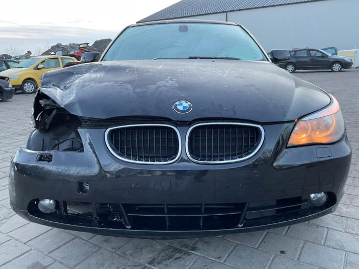 BMW 5 serie 530i 24V Sloopvoertuig (2004, Zwart)