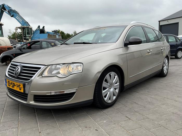 Volkswagen Passat Variant 2.0 TFSI/TSI 16V Sloopvoertuig (2006, Beige)