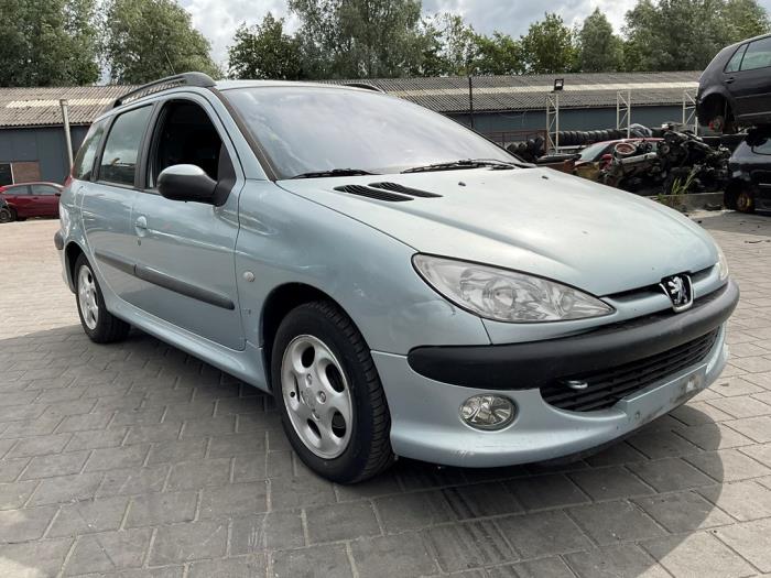 Peugeot 206 SW 1.4 Sloopvoertuig (2002, Grijs)