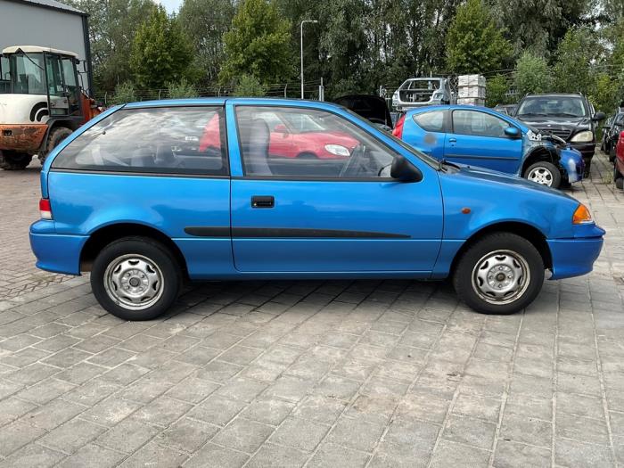 Suzuki Swift 1.3i 16V Sloopvoertuig (2002, Blauw)