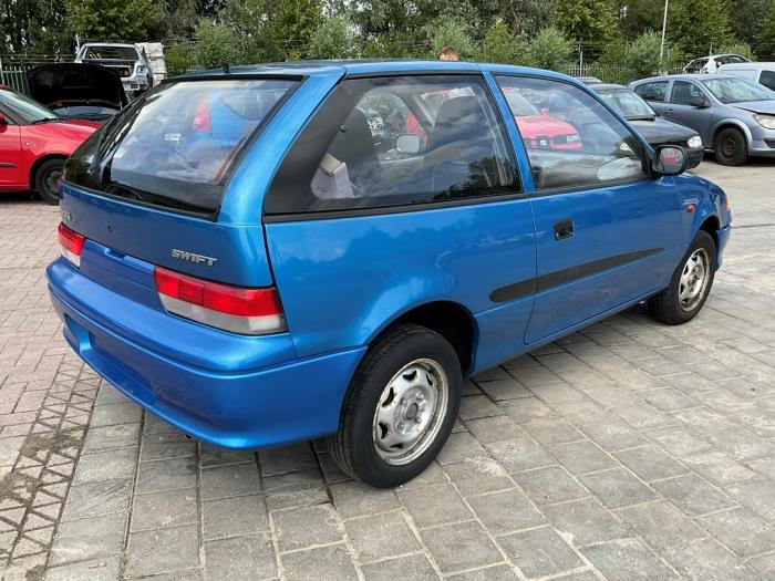 Suzuki Swift 1.3i 16V Sloopvoertuig (2002, Blauw)