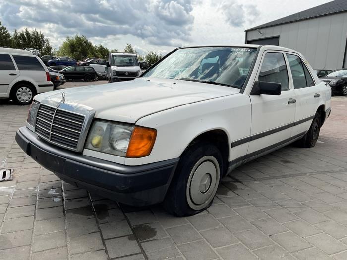 Mercedes E diesel 2.0 200 D Sloopvoertuig (1985, Wit)