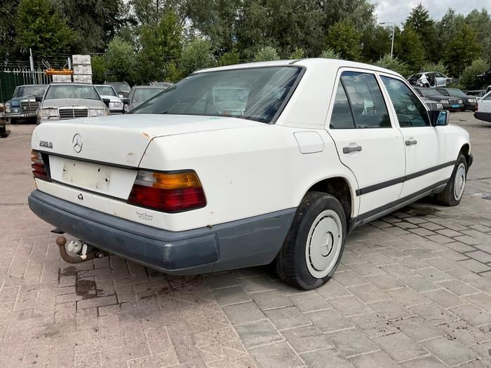 Mercedes E diesel 2.0 200 D Sloopvoertuig (1985, Wit)