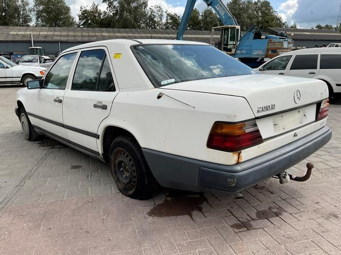 Mercedes E diesel 2.0 200 D Sloopvoertuig (1985, Wit)