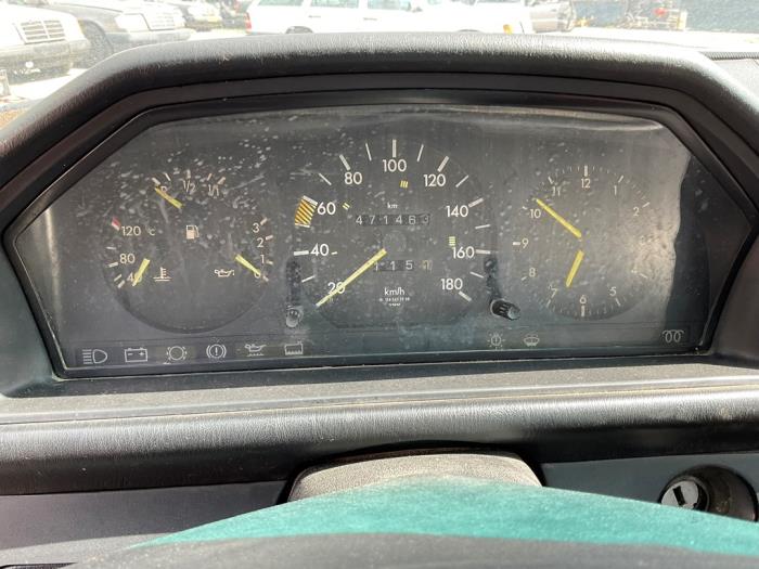 Mercedes E diesel 2.0 200 D Sloopvoertuig (1985, Wit)