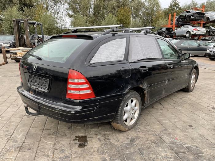 Mercedes C Combi 2.2 C-200 CDI 16V Sloopvoertuig (2002, Zwart)