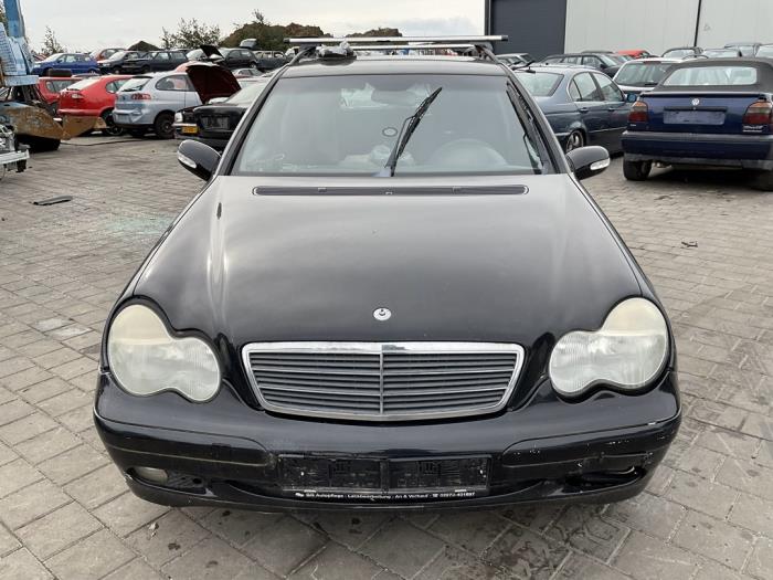 Mercedes C Combi 2.2 C-200 CDI 16V Sloopvoertuig (2002, Zwart)