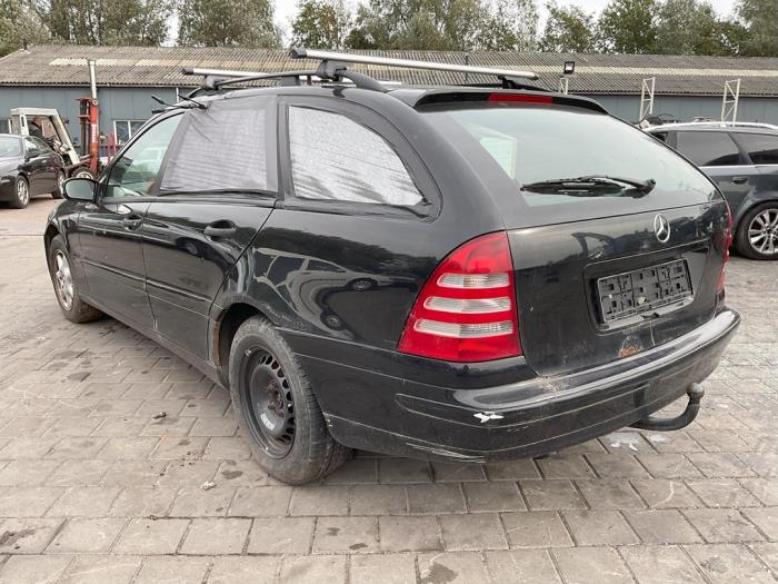 Mercedes C Combi 2.2 C-200 CDI 16V Sloopvoertuig (2002, Zwart)