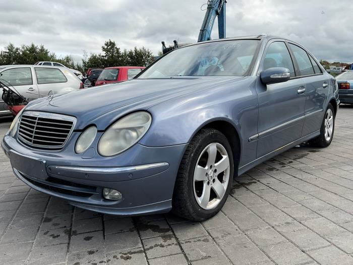 Mercedes E 3.2 E-320 CDI 24V Sloopvoertuig (2004, Blauw)