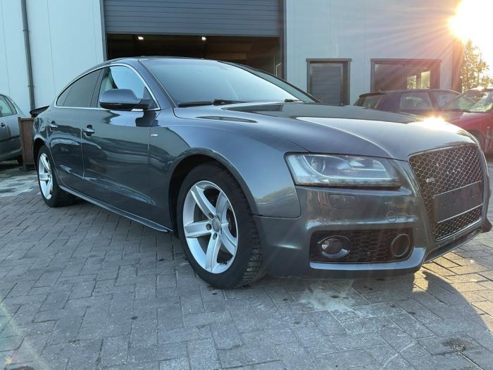 Audi A5 Sportback 2.0 TFSI 16V Sloopvoertuig (2011, Grijs)