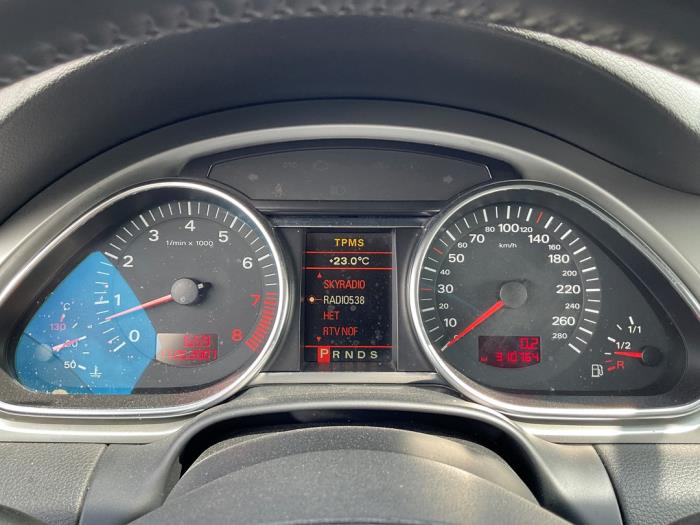 Audi Q7 4.2 FSI V8 32V Sloopvoertuig (2006, Grijs)