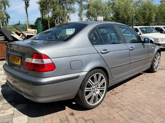 BMW 3 serie 318i 16V Schadevoertuig (2004, Grijs)