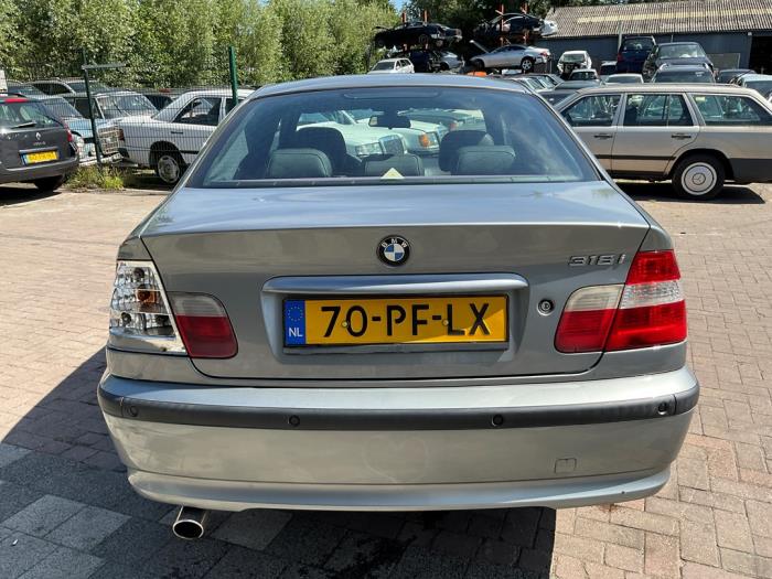 BMW 3 serie 318i 16V Schadevoertuig (2004, Grijs)